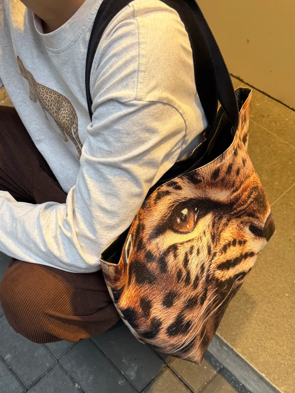 PutOut Original "Grumpy Leopard" Lightweight Unisex DuPont Paper Large Capacity Tote Bag