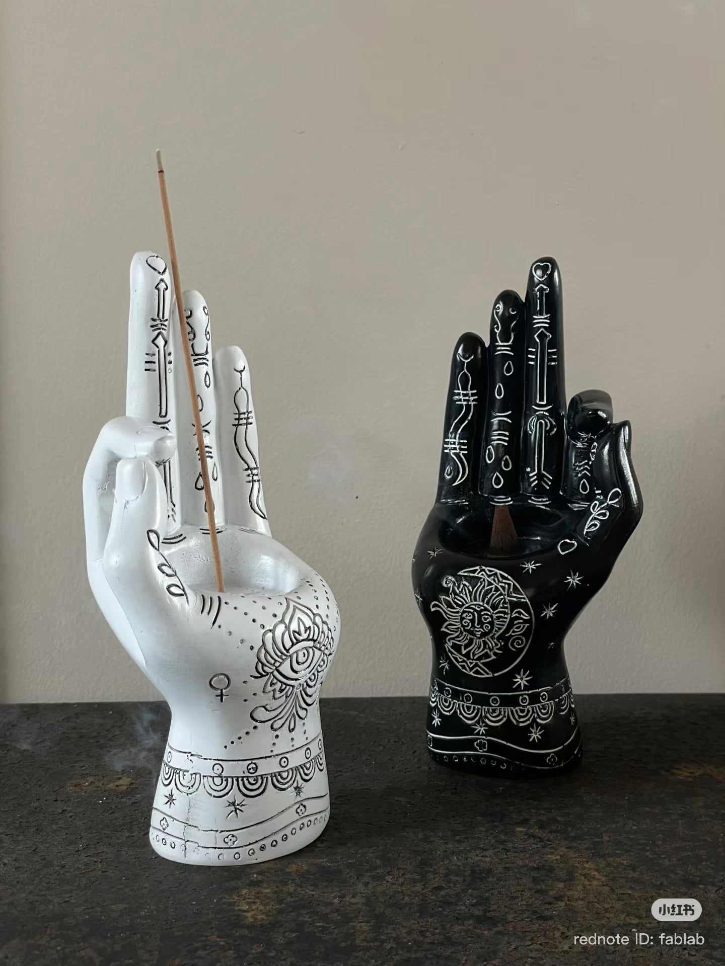 Hand of Fatima Retro Hand-Shaped Incense Burner Creative Gesture Aroma Tower Home Decor