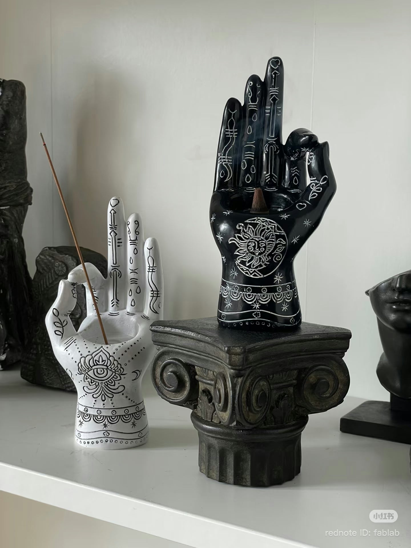 Hand of Fatima Retro Hand-Shaped Incense Burner Creative Gesture Aroma Tower Home Decor