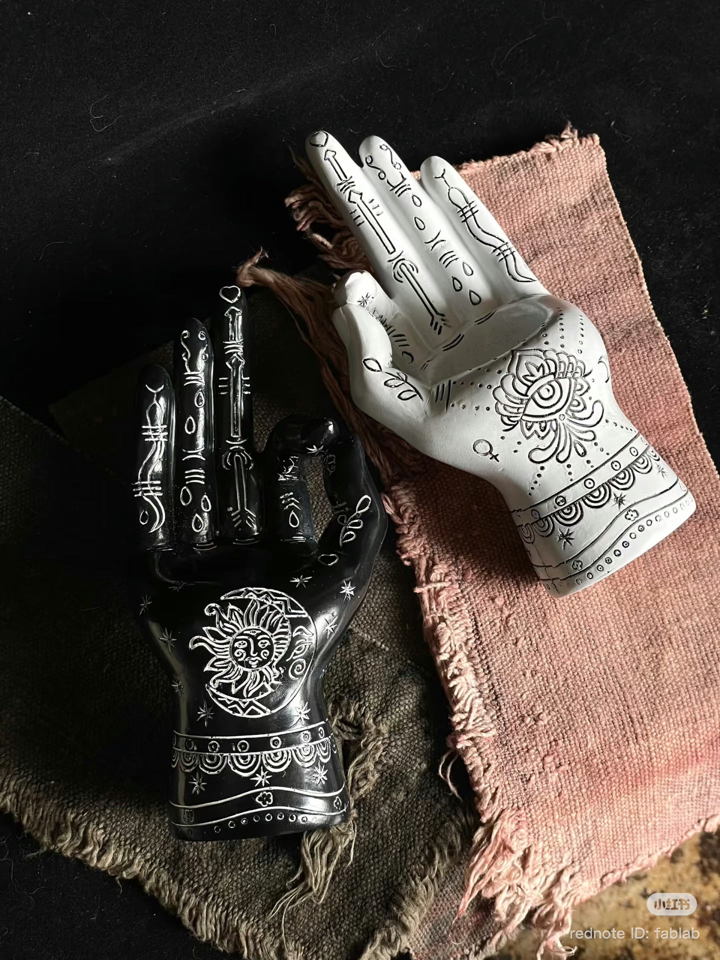 Hand of Fatima Retro Hand-Shaped Incense Burner Creative Gesture Aroma Tower Home Decor