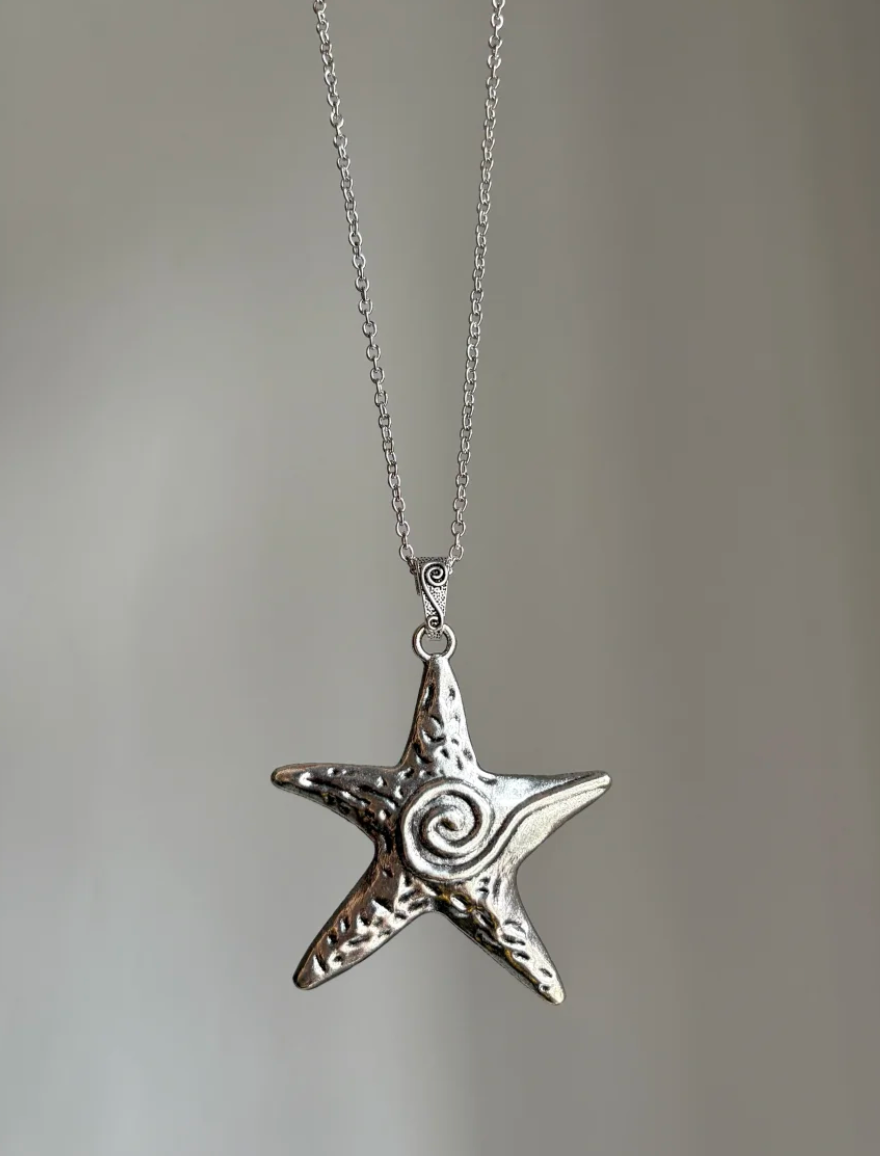 Vintage Star necklace ✨